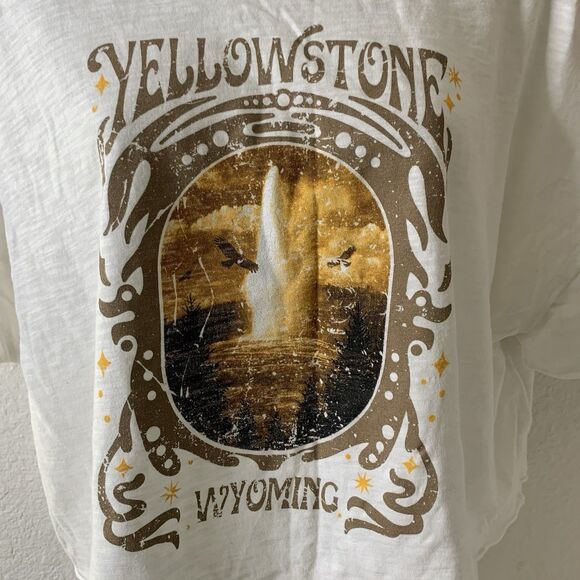 Social Culture Graphic T-Shirt Women's Crop Yellowstone National Park Wyoming XL - Picture 2 of 10